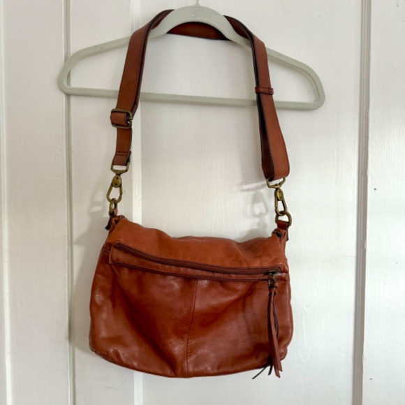 Margot soft leather double zip brown crossbody bag - Picture 7 of 8